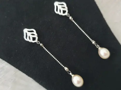 Brinco Longo de Prata com Pérola