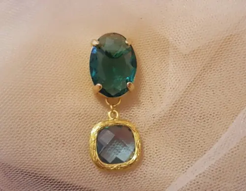 Brinco Pino Banhado com Cristal Turmalina Morion