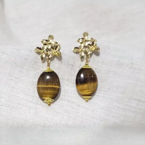 Brinco Pino Banhado com Pedra Natural Olho de Tigre