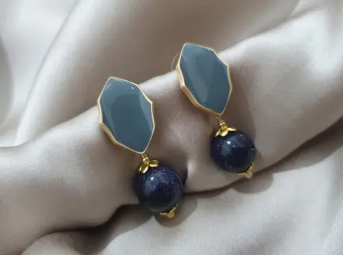 Brinco Pino Banhado Esmaltado com Pedra Estrela