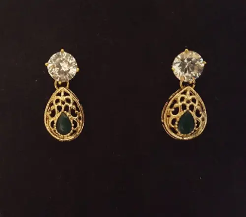 Brinco Pino de Zircônia e Pingente Vazado Verde