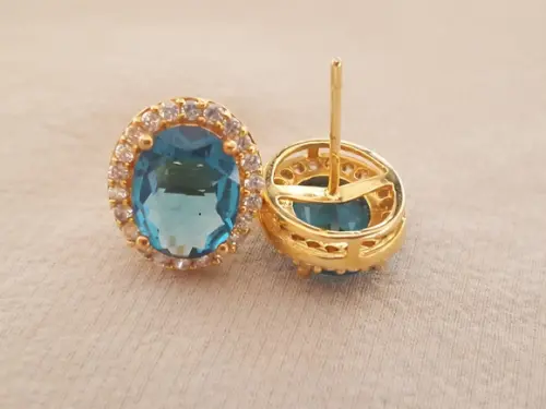 Brinco Pino Dourado com Cristais Água Marinha e Incolor
