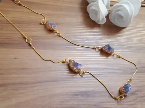 Colar Banhado com Delicadas Drusas Lapidadas