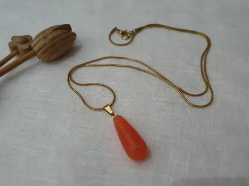 Colar Banhado com Pedra Natural Ágata Laranja