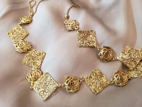 Colar Banhado Dourado com Filigranas