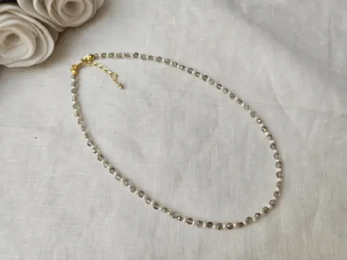 Colar Chocker Semijoia de Mini Cristais Light Fumê Cinza