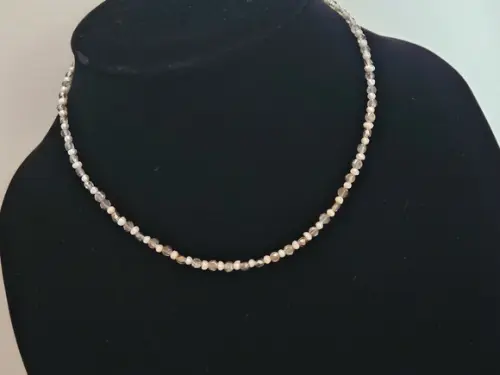 Colar Chocker Semijoia de Mini Cristais Light Fumê Cinza