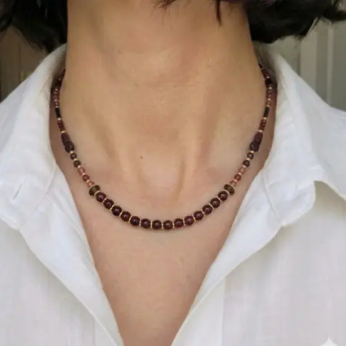 Colar Choker com Pedras Granada e Cristais Rubi