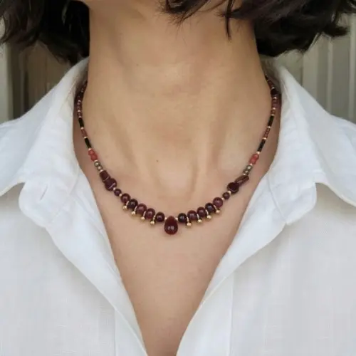 Colar Choker com Pedras Granada e Cristal Rubi