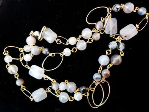 Colar Com Argolas Banhadas E Quartzo Turmalina