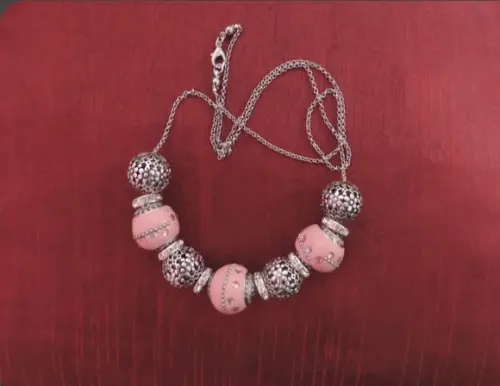 Colar com Corrente de Prata com Entremeios Rosa