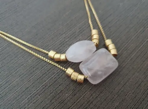 Colar com Pedra Natural Quartzo Rosa