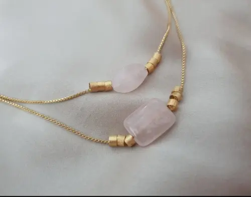 Colar com Pedra Natural Quartzo Rosa