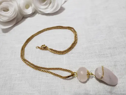 Colar com Pedra Natural Quartzo Rosa