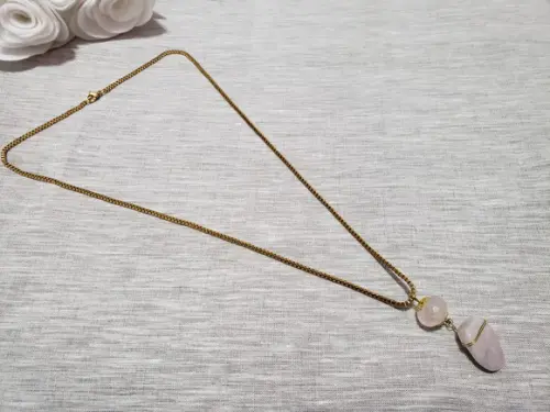 Colar com Pedra Natural Quartzo Rosa