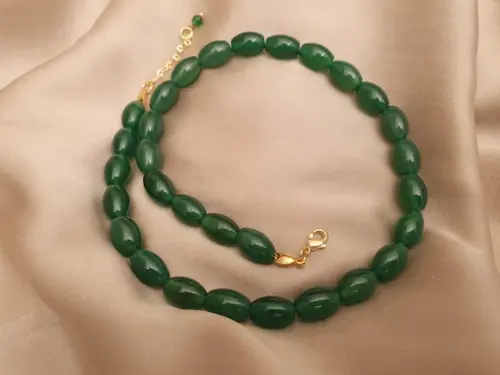 Colar com Pedras Jade Esmeralda I