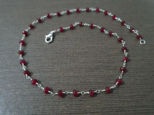 Colar com Pedras Naturais Jade Rubi