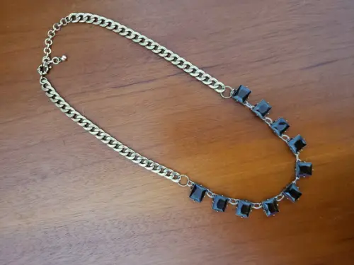 Colar de Cabochão Castor