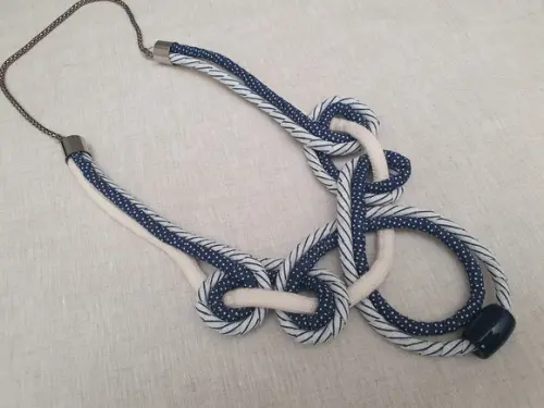 Colar De Corda Encapado