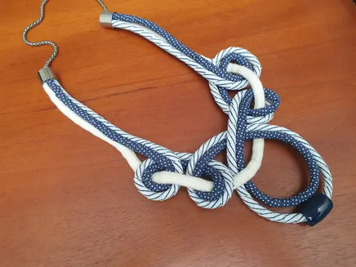 Colar De Corda Encapado