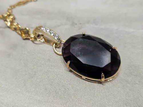 Colar de Corrente com Pingente Ametista e Mini Zircônias