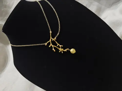 Colar de Corrente com Pingente Adiamantado