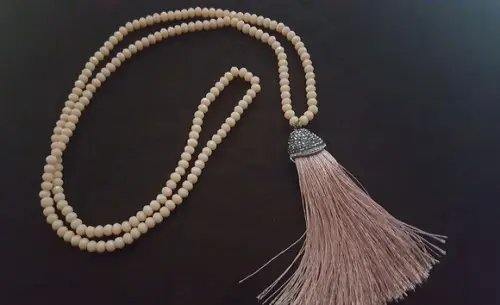 Colar de Cristais e Tassel