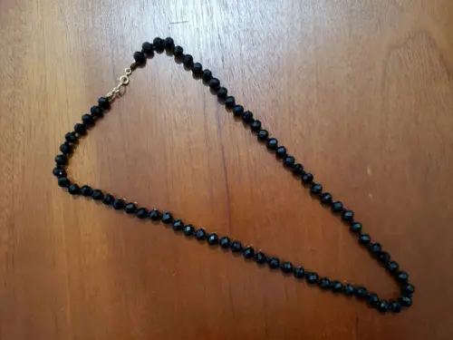 Colar de Cristais Preto