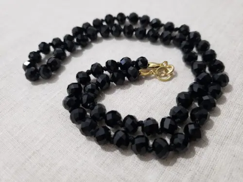 Colar de Cristais Preto