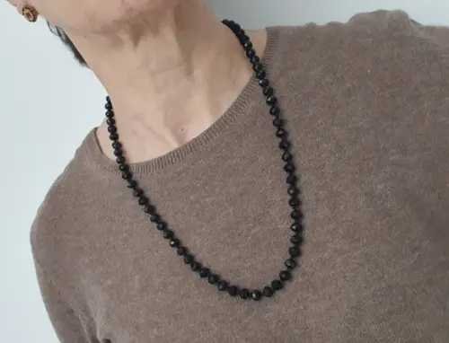 Colar de Cristais Preto