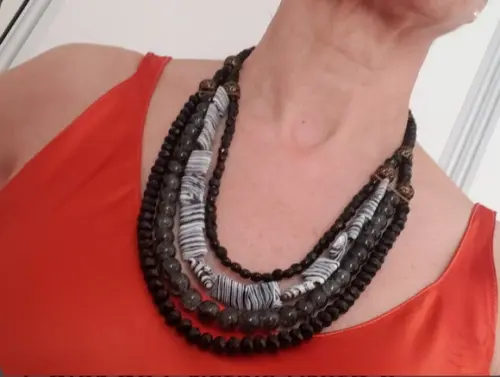 Colar de Cristais Preto e Cinza