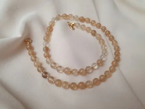 Colar de Cristal Rutilado e Entremeios Banhados de 6mm