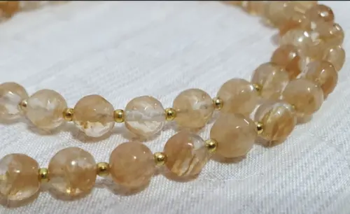 Colar de Cristal Rutilado e Entremeios Banhados de 6mm