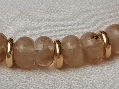 Colar de Cristal Rutilado Rondel e Entremeios Dourados