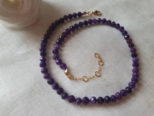 Colar de Jade Roxo