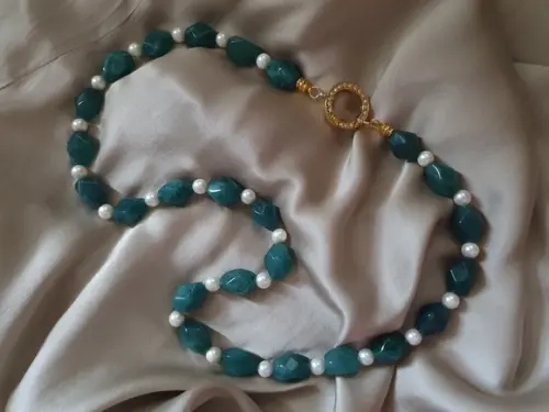Colar de Jade Verde Colonial Chanfrado
