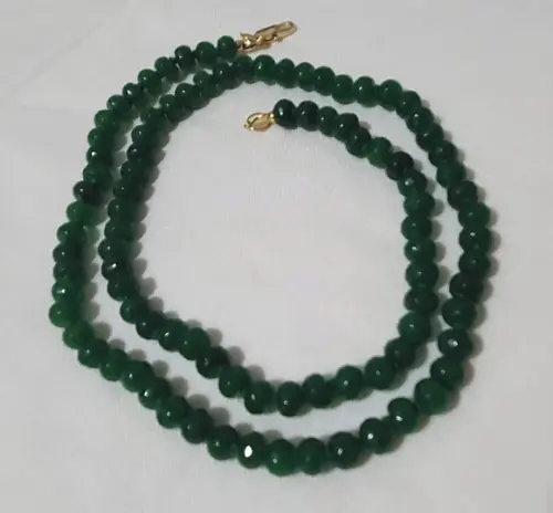 Colar de Jade Verde Esmeralda
