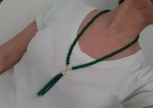 Colar de Jade Verde Esmeralda e Tassel