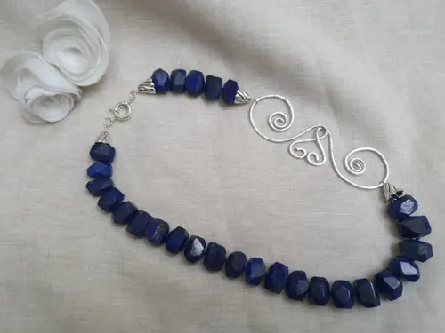 Colar de Lápis Lazuli e Entremeio Banhado a Prata