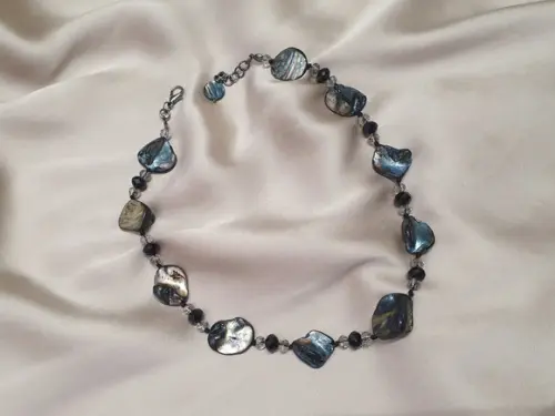 Colar de Madrepérola e Cristal Preto - Semijoia