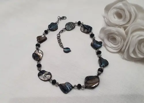 Colar de Madrepérola e Cristal Preto - Semijoia