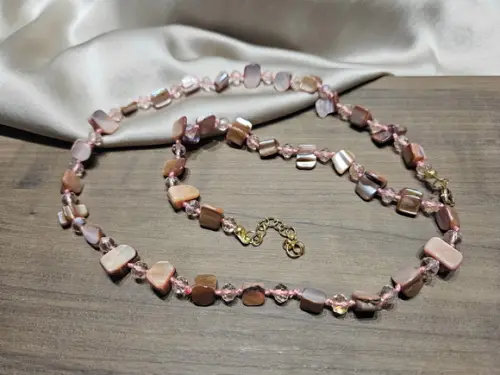 Colar de Madrepérola e Cristal Rose - Semijoia