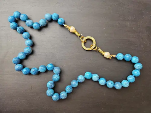Colar de Pedra Coral Azul Turquesa