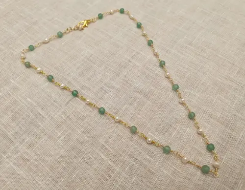 Colar de Pedras Naturais Jade Esmeralda e Pérolas Barrocas