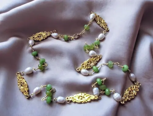 Colar de Pedras Peridoto com Pérolas