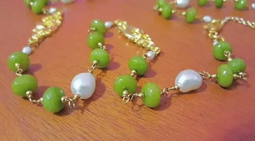 Colar de Pedras Peridoto com Pérolas