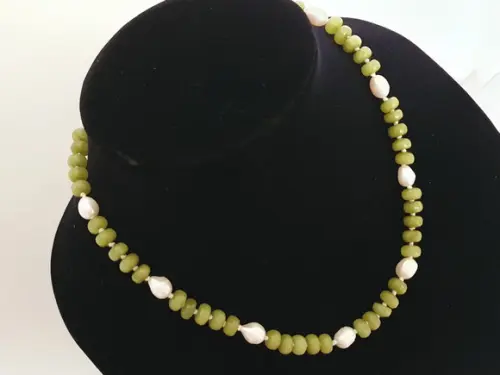 Colar de Pedras Peridoto com Pérolas Naturais