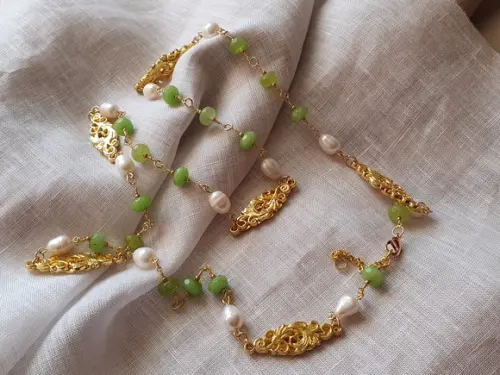 Colar de Pedras Peridoto com Pérolas
