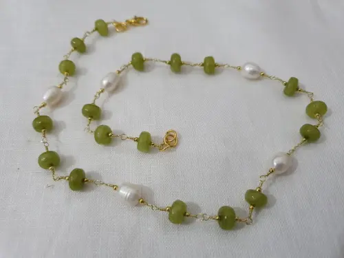 Colar de Pedras Peridoto com Pérolas