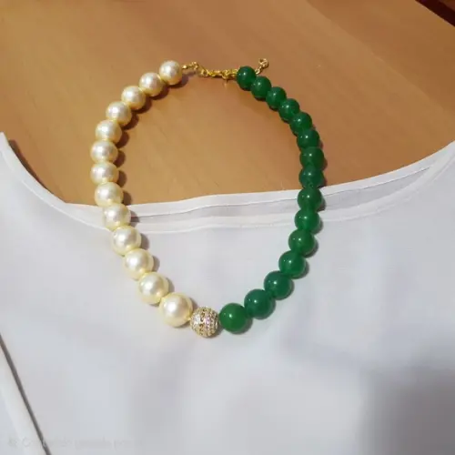 Colar de Pérolas Champagne e Pedras Naturais Jade Verde
